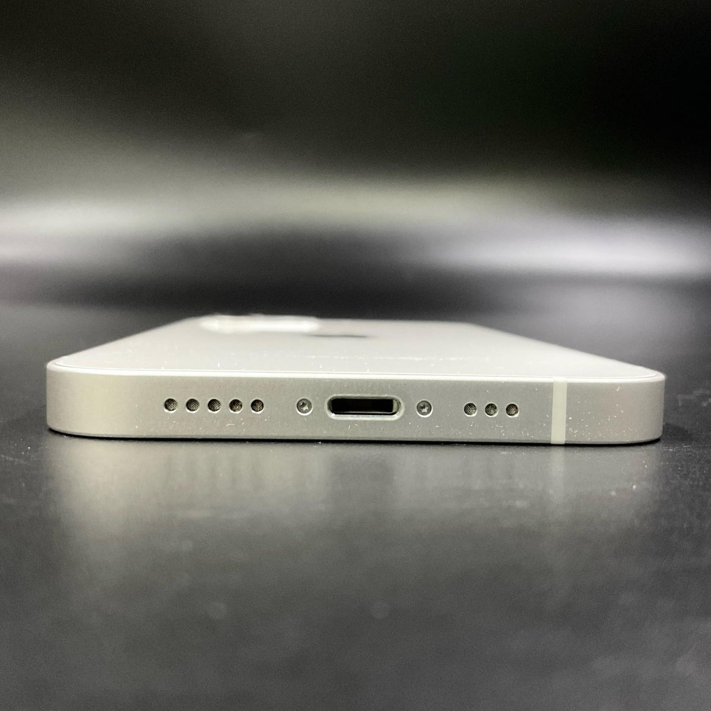 【全額返金保証】【最速発送】Apple iPhone iPhone 12 64GB ホワイト au 白ロム 美品 動作確認済 86%