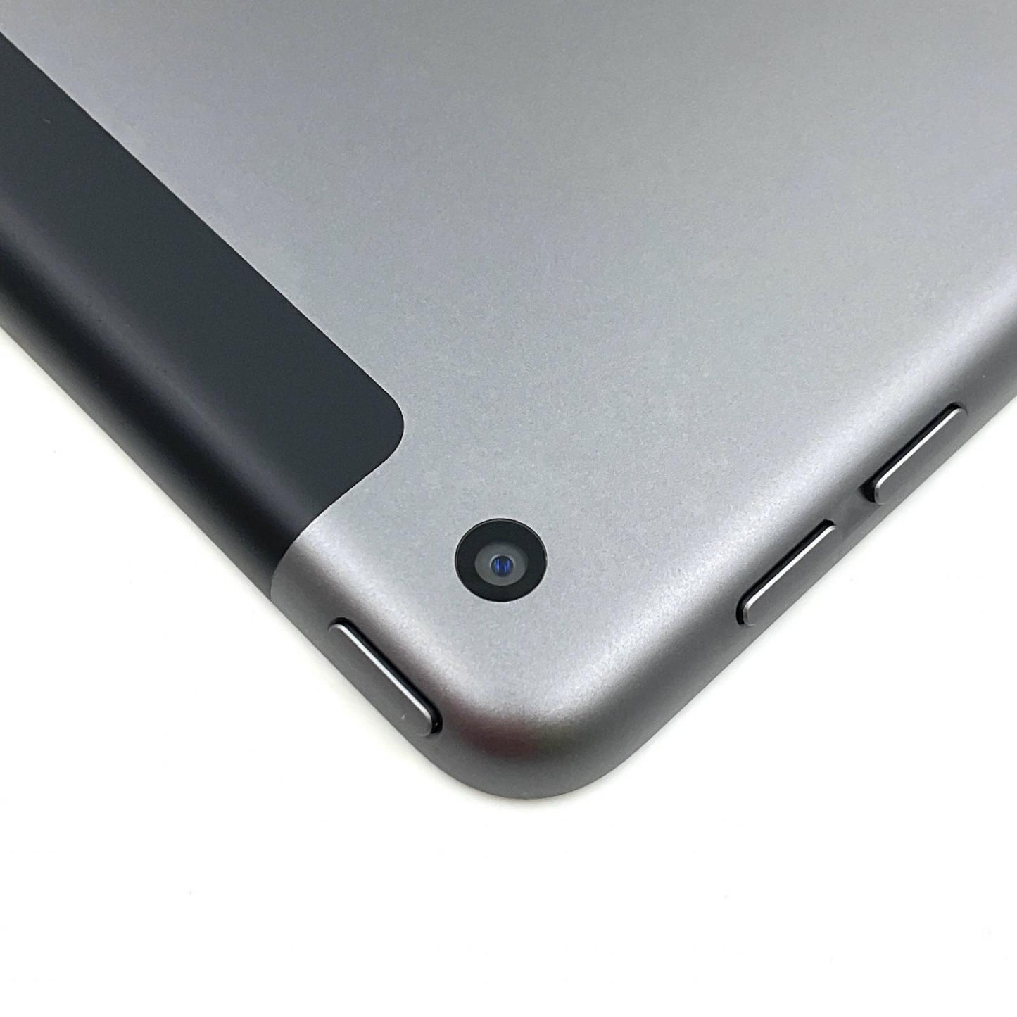 【全額返金保証】【最速発送】Apple iPad iPad 10.2インチ 第7世代 32GB スペースグレイ WiFi+Cellular au 白ロム 動作確認済