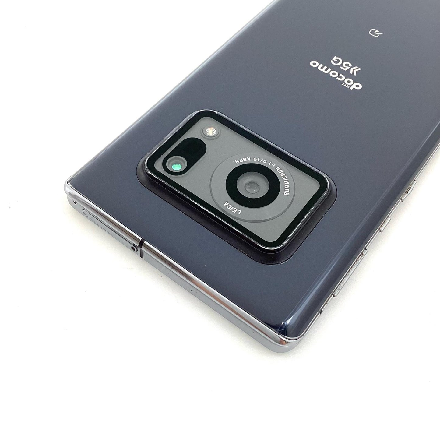 【最速発送】SHARP AQUOS R6 128GB ブラック docomo SH-51B 白ロム【難有】