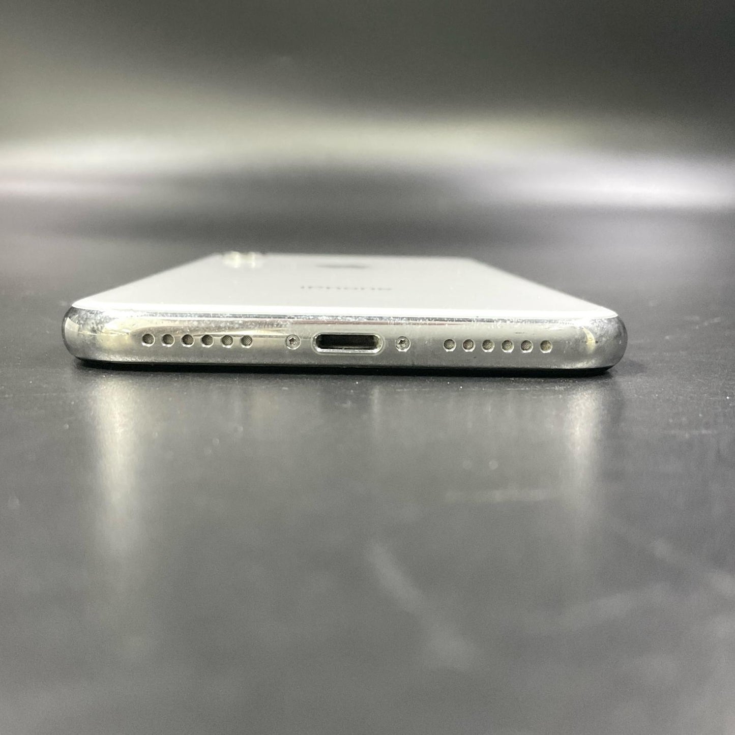 【全額返金保証】【最速発送】Apple iPhone iPhone X 64GB シルバー docomo 白ロム 動作確認済 98.3%