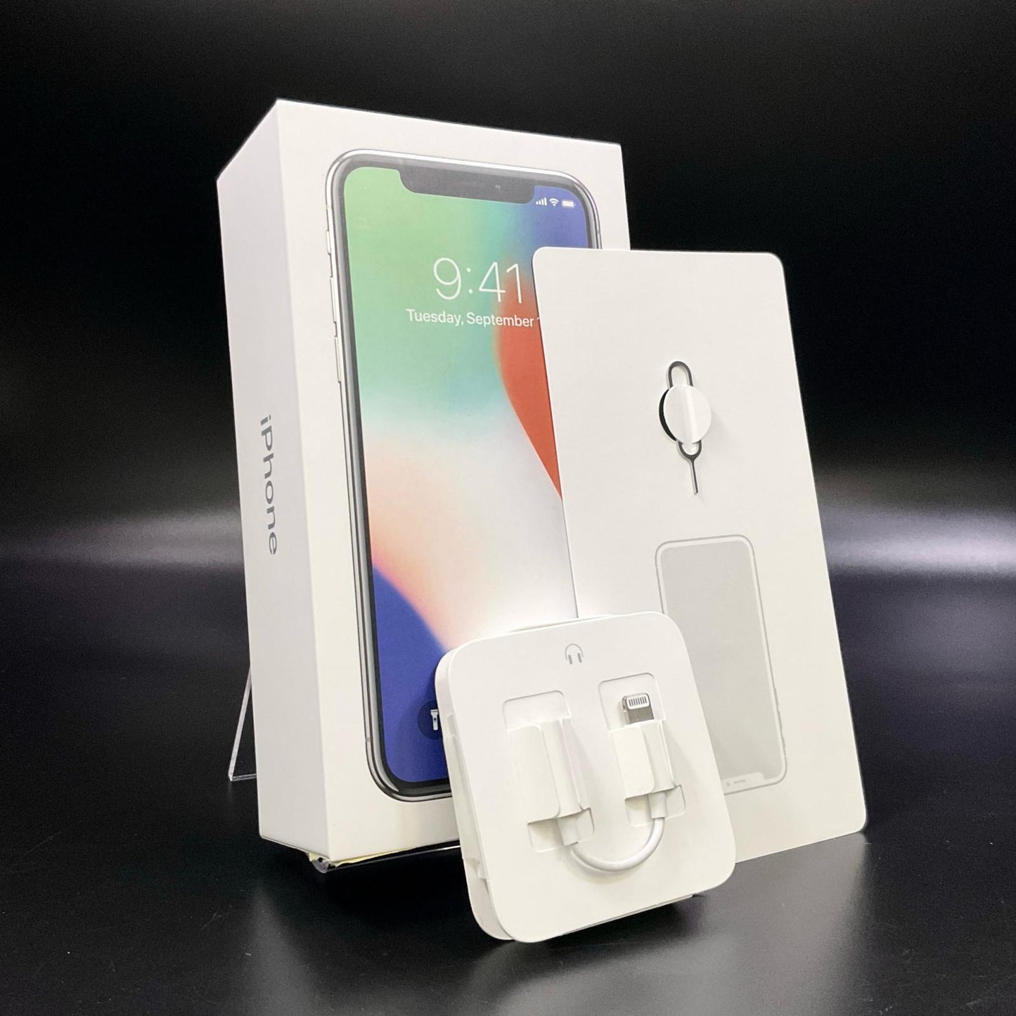 【全額返金保証】【最速発送】Apple iPhone iPhone X 64GB シルバー docomo 白ロム 動作確認済 98.3%