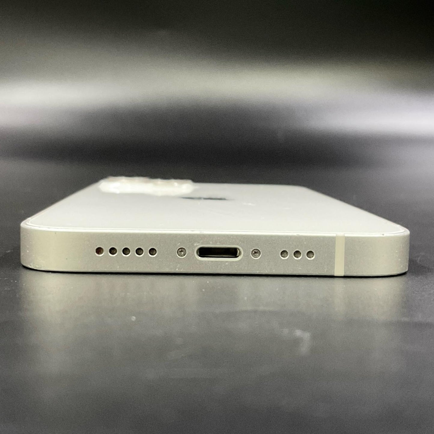 【最速発送】Apple iPhone iPhone 13 128GB スターライト au【難有】 83%