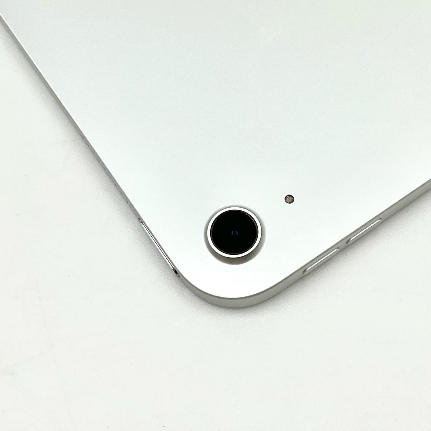 【全額返金保証】【最速発送】Apple iPad iPad 10.9インチ 第10世代 64GB シルバー Wi-Fi 美品 動作確認済