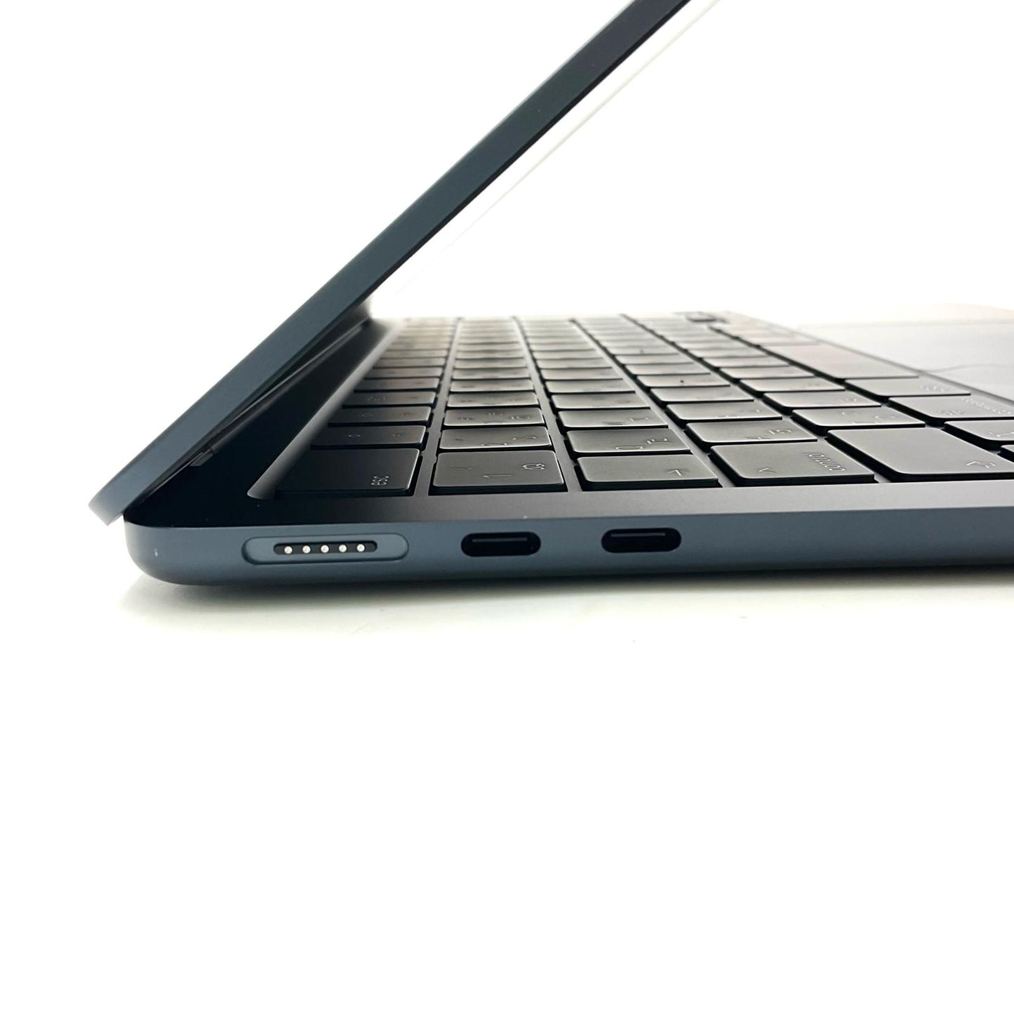 【全額返金保証】【最速発送】Apple MacBook Air 13.6インチ 2025 Apple M4 16GB SSD 512GB ミッドナイト 100% 超美品 動作確認済