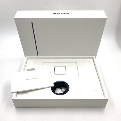 【全額返金保証】【最速発送】Apple MacBook Air 13.6インチ 2025 Apple M4 16GB SSD 512GB ミッドナイト 100% 超美品 動作確認済