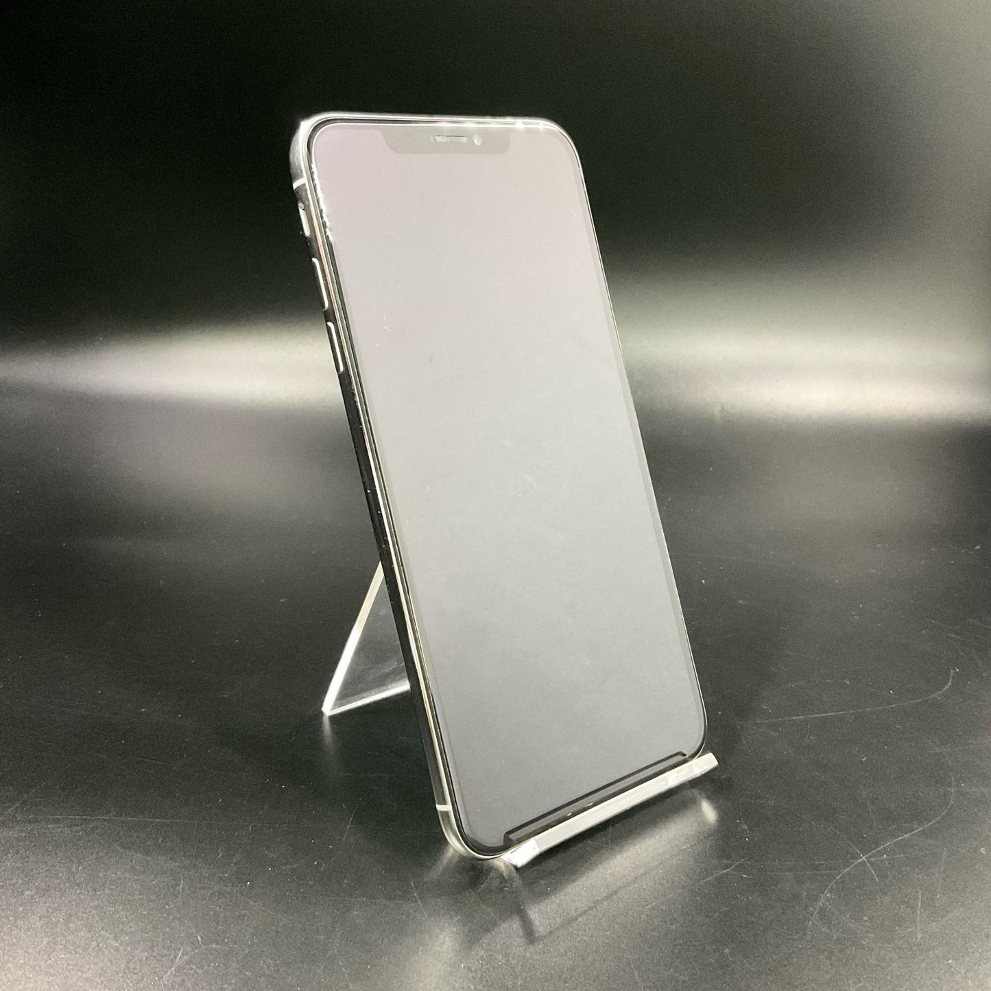 【全額返金保証】【最速発送】Apple iPhone iPhone XS 256GB シルバー docomo 白ロム 動作確認済 88%