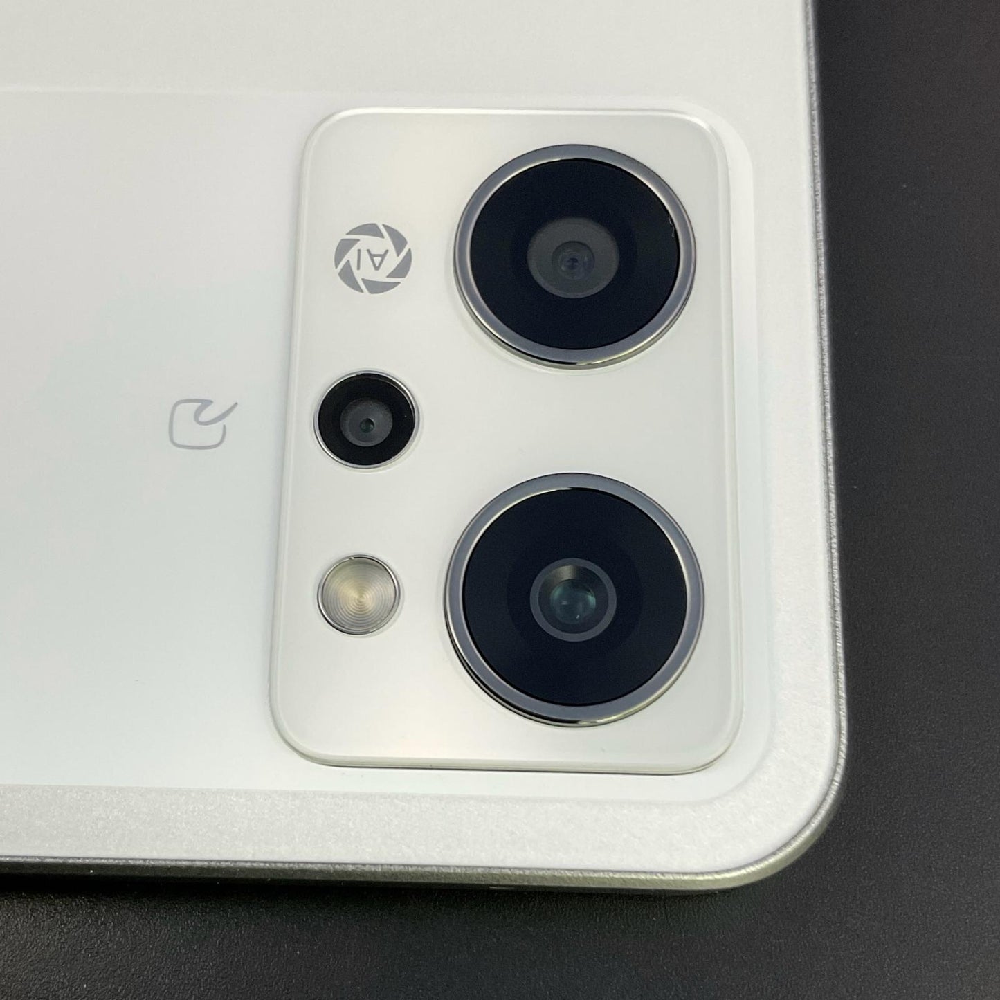 【全額返金保証】【最速発送】OPPO Reno 9A 128GB ムーンホワイト Softbank A3010P 白ロム 超美品 動作確認済