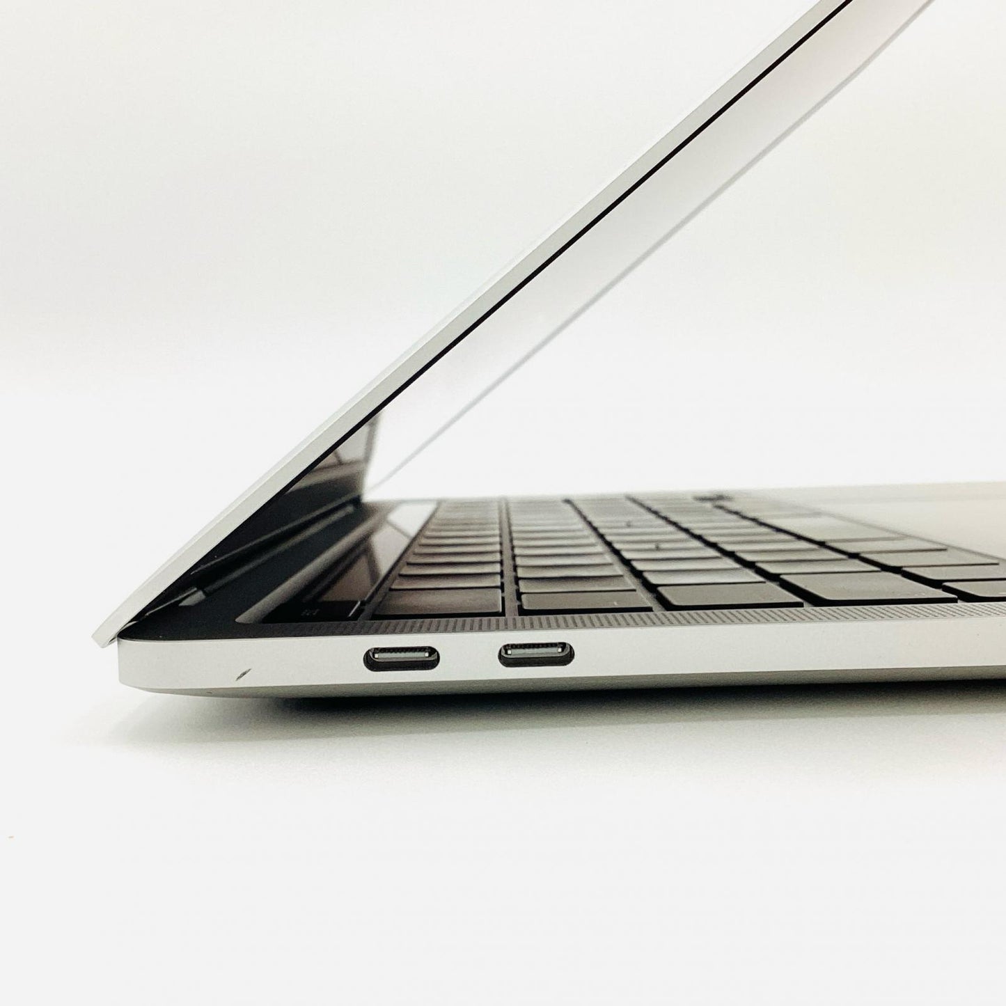 【全額返金保証】【最速発送】Apple MacBook Pro Pro 13インチ 2020 Apple M1 8GB SSD 256GB シルバー 100% 動作確認済