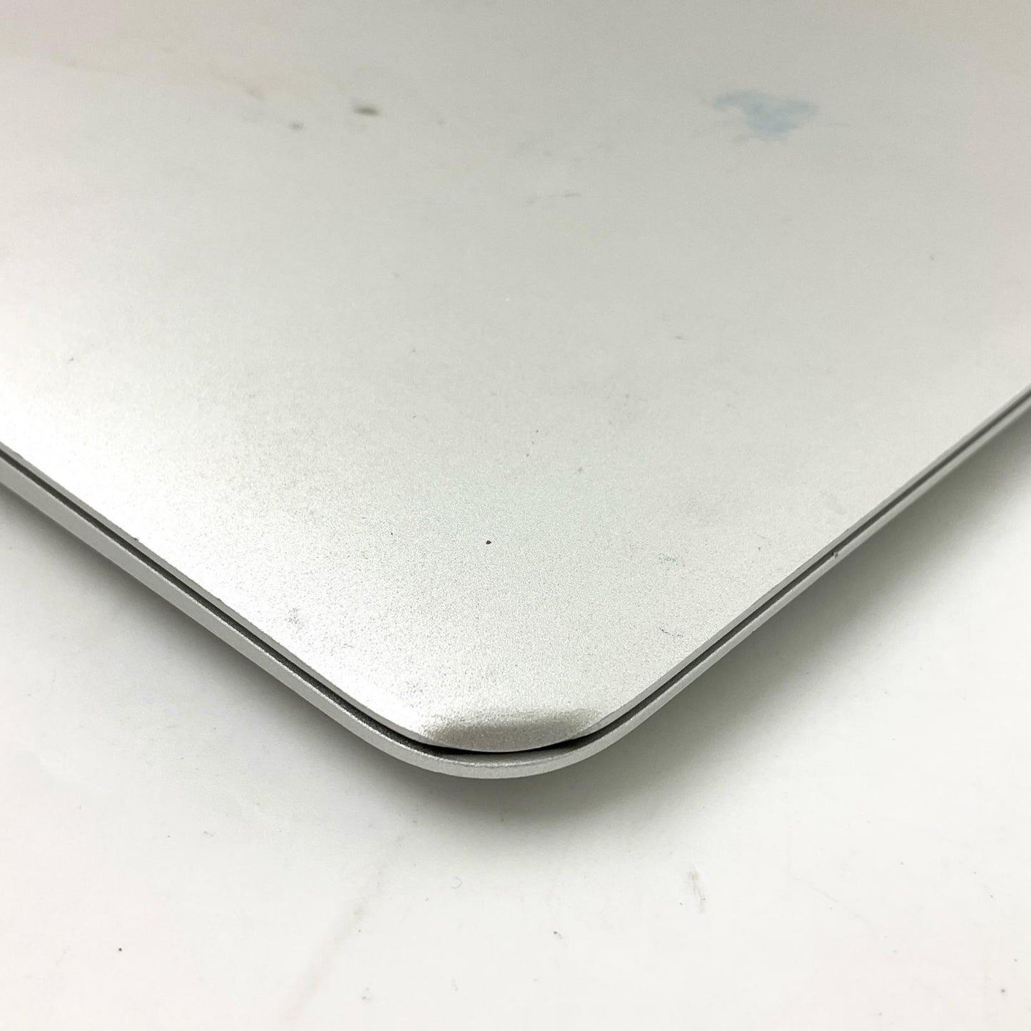 【全額返金保証】【最速発送】Apple MacBook Air Air 13インチ 2013 1.3 GHz デュアルコアintel Core i5 4GB SSD 256GB シルバー 動作確認済