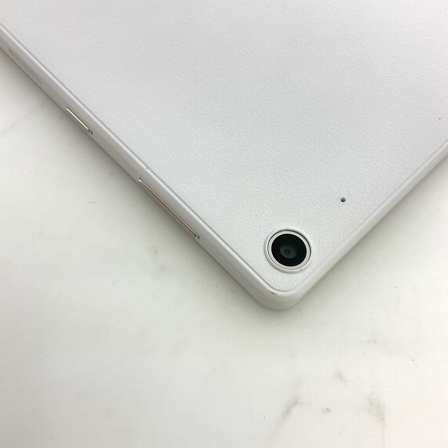 【全額返金保証】【最速発送】SHARP d tab 10.1インチ 64GB docomo 白ロム 動作確認済