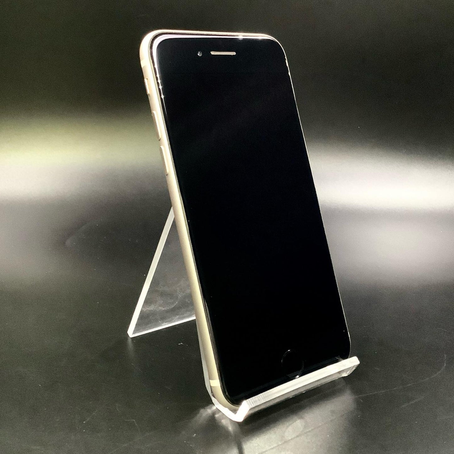 【全額返金保証】【最速発送】Apple iPhone iPhone SE（第3世代） 64GB スターライト au 動作確認済 77%