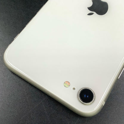 【全額返金保証】【最速発送】Apple iPhone iPhone SE（第3世代） 64GB スターライト au 動作確認済 77%