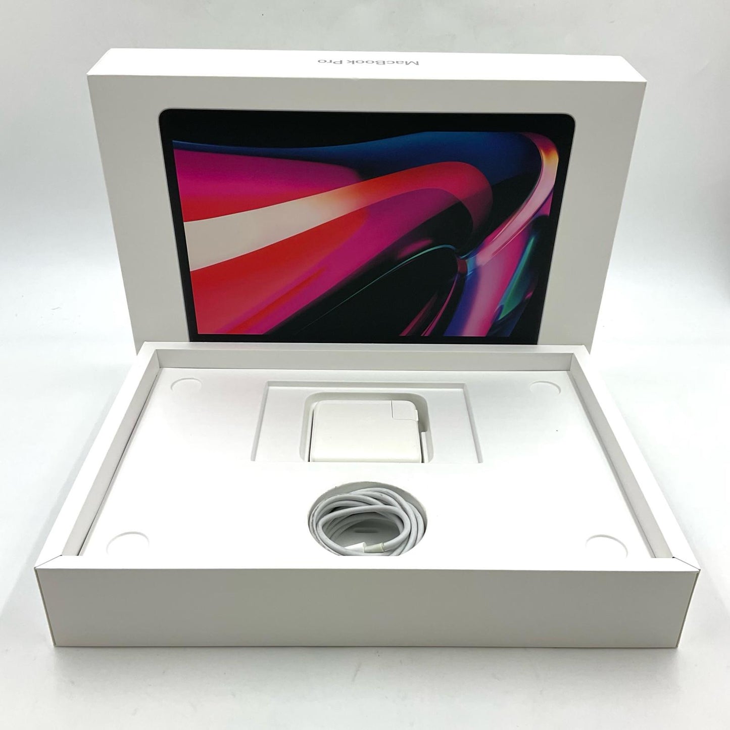 【全額返金保証】【最速発送】Apple MacBook Pro 13インチ 2020 Apple M1 8GB SSD 256GB シルバー 88.3% 動作確認済