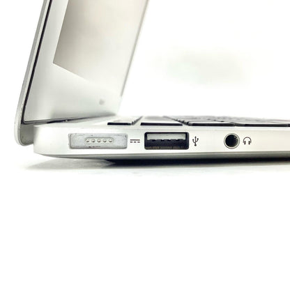 【最速発送】Apple MacBook Air 13インチ 2015 Intel Core i5 4GB SSD 256GB シルバー 60.4%【難有】
