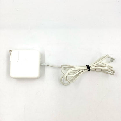 【最速発送】Apple MacBook Air 13インチ 2015 Intel Core i5 4GB SSD 256GB シルバー 60.4%【難有】