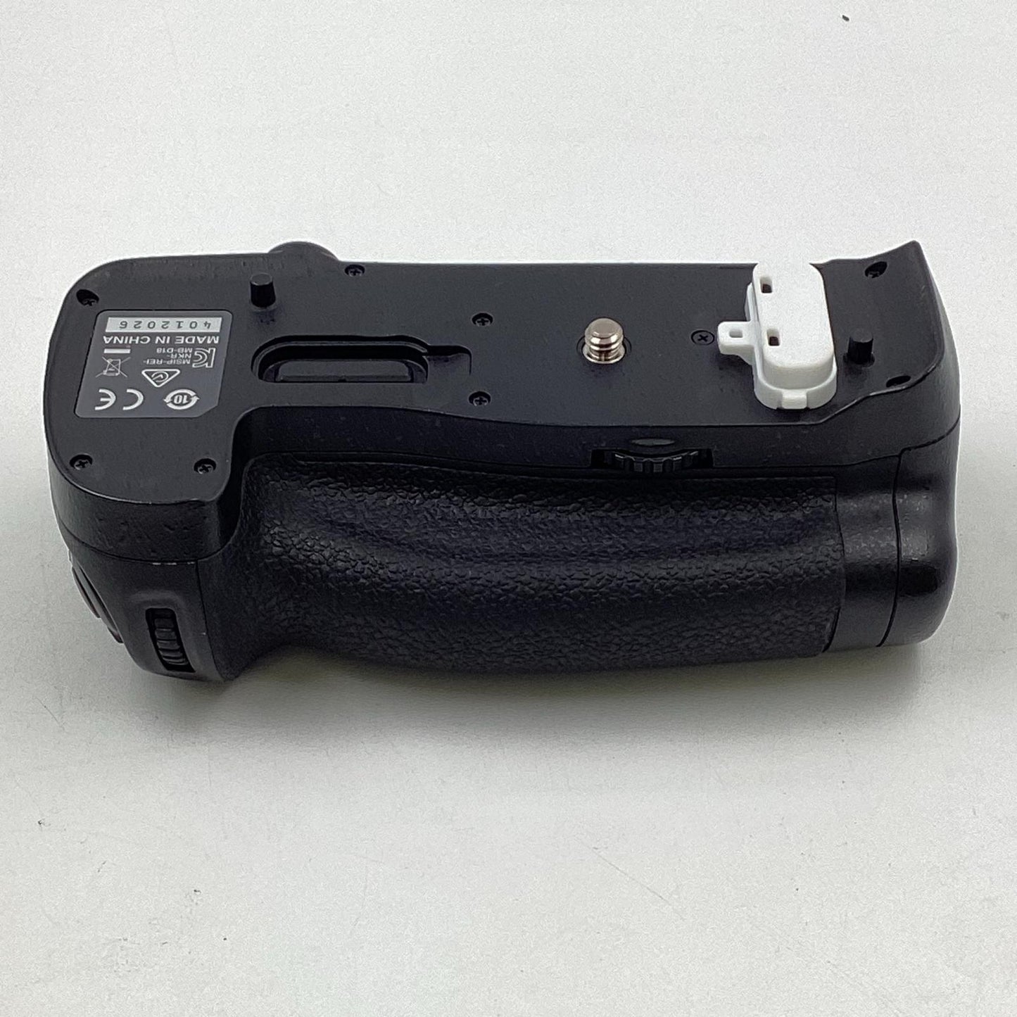 【全額返金保証】【最速発送】Nikon MB-D18 動作確認済