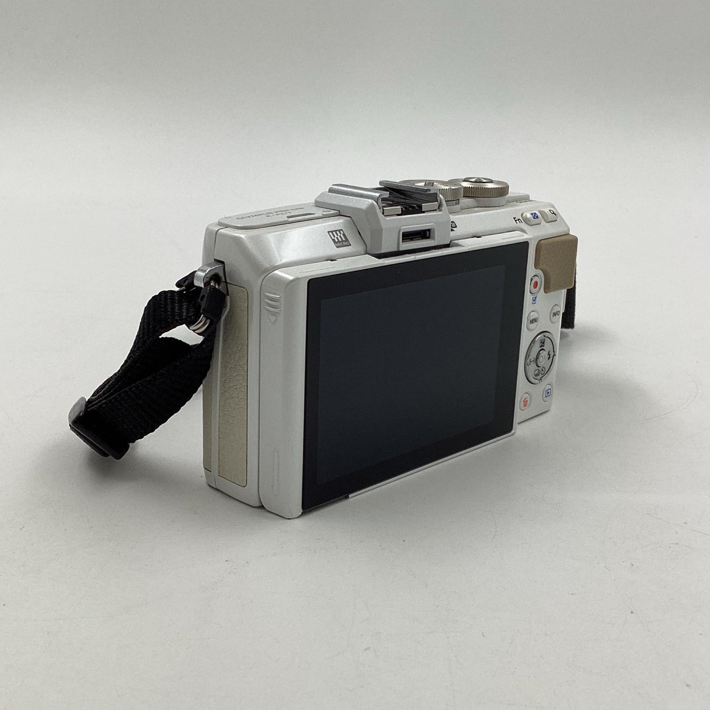 【全額返金保証】【最速発送】OLYMPUS デジタル一眼 OLYMPUS PEN E-PL7 ボディ ホワイト 動作確認済