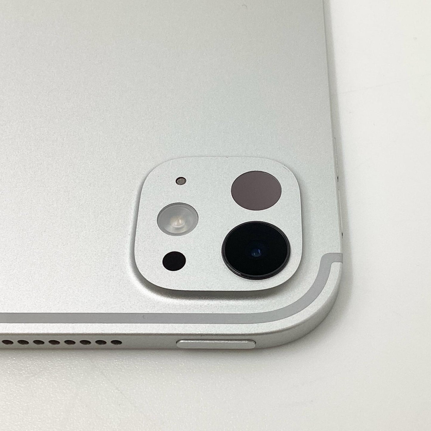 【全額返金保証】【最速発送】Apple iPad Pro M4 13インチ 1TB シルバー Wi-Fi 超美品 動作確認済