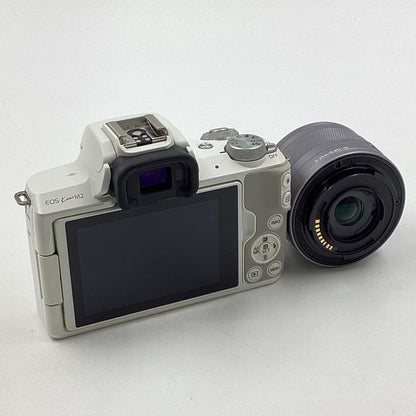 【全額返金保証】【最速発送】Canon デジタル一眼 EOS Kiss M2 EF-M15-45 IS STM レンズキット ホワイト 美品 動作確認済