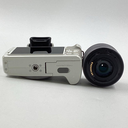 【全額返金保証】【最速発送】Canon デジタル一眼 EOS Kiss M2 EF-M15-45 IS STM レンズキット ホワイト 美品 動作確認済