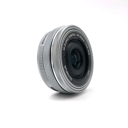 【全額返金保証】【最速発送】OLYMPUS M.ZUIKO DIGITAL ED 14-42mm F3.5-5.6 EZ [シルバー] 動作確認済