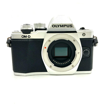 【全額返金保証】【最速発送】OLYMPUS デジタル一眼 OM-D E-M10 Mark II シルバー 動作確認済