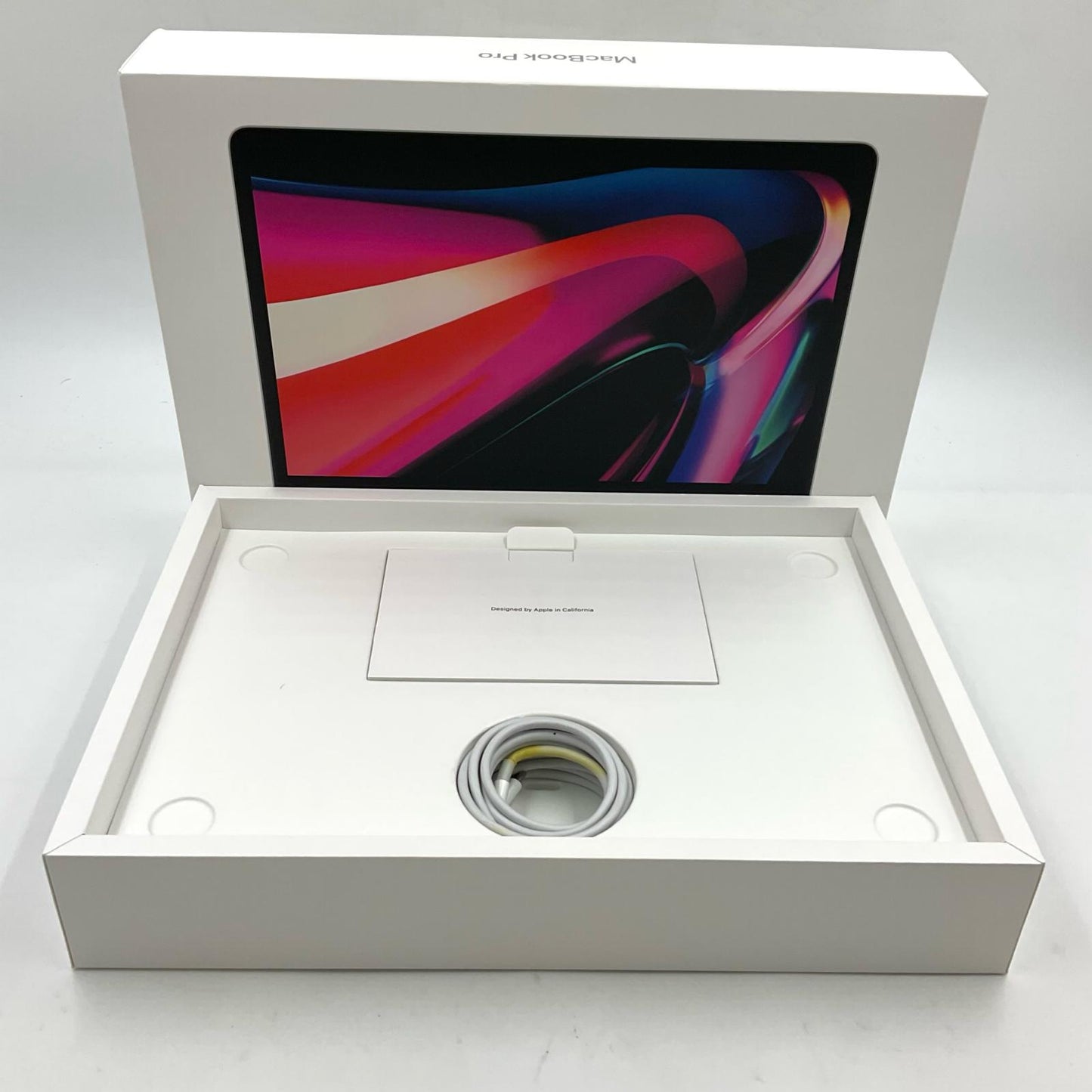 【全額返金保証】【最速発送】Apple MacBook Pro 13インチ 2020 Apple M1 8GB SSD 256GB シルバー 90% 美品 動作確認済