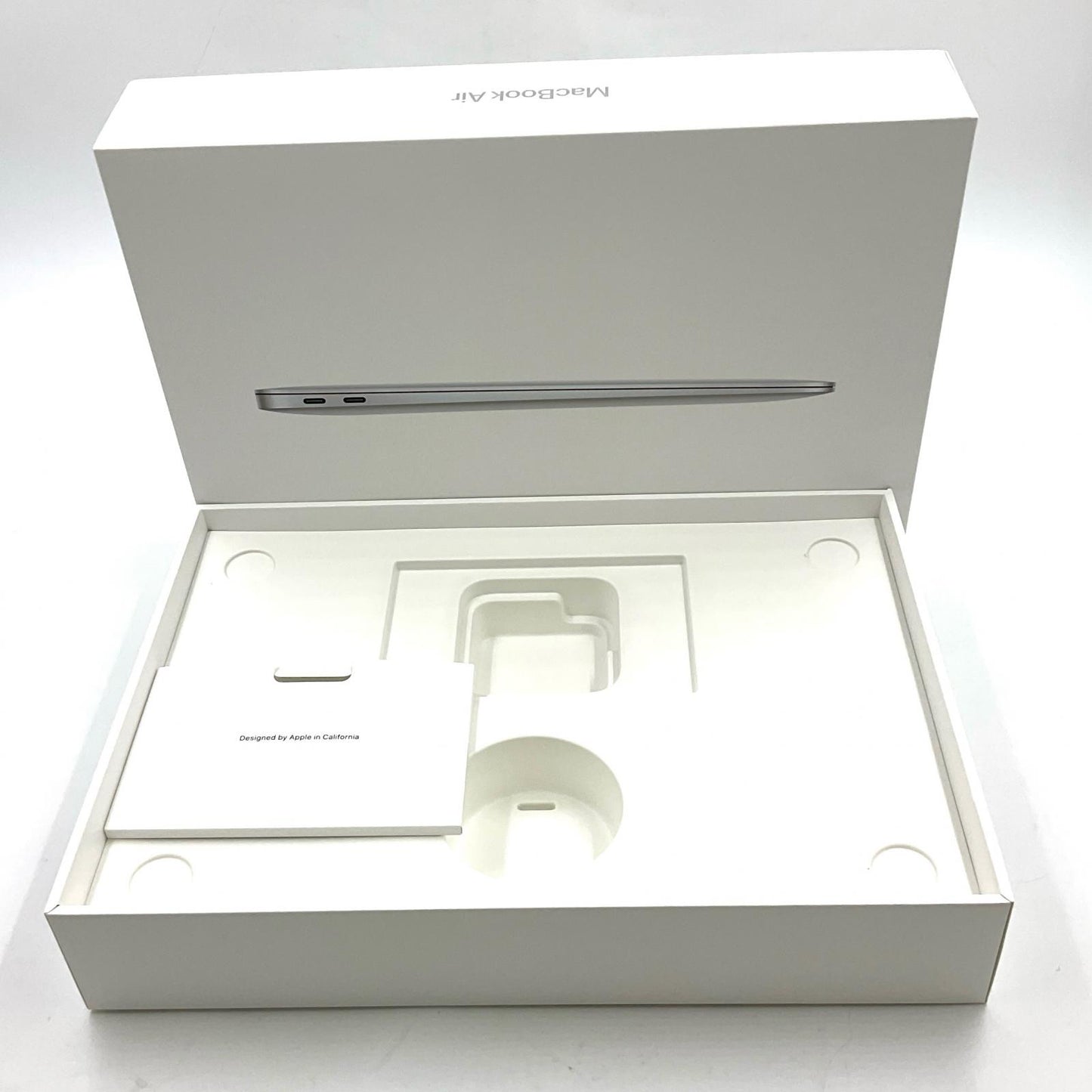 【全額返金保証】【最速発送】Apple MacBook Air 13インチ 2020 Apple M1 8GB SSD 256GB シルバー 98% 美品 動作確認済