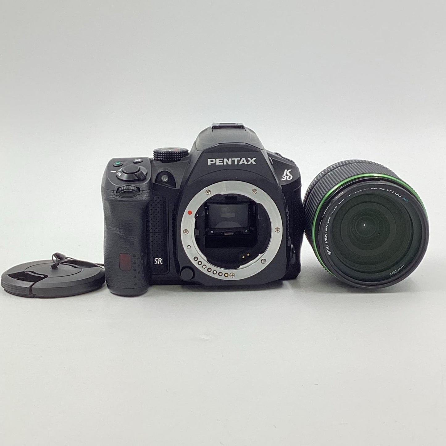 【全額返金保証】【最速発送】PENTAX デジタル一眼 K-30 18-135WRキット ブラック 動作確認済