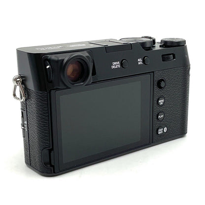 【全額返金保証】【最速発送】FUJIFILM コンパクトデジタルカメラ X100VI ブラック 超美品 動作確認済