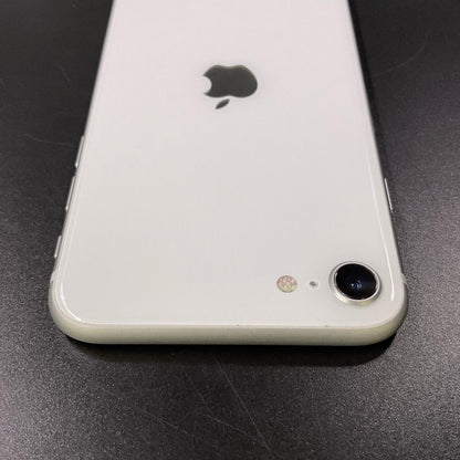 【全額返金保証】【最速発送】Apple iPhone iPhone SE（第2世代） 128GB ホワイト docomo SIMフリー 白ロム 動作確認済 78%