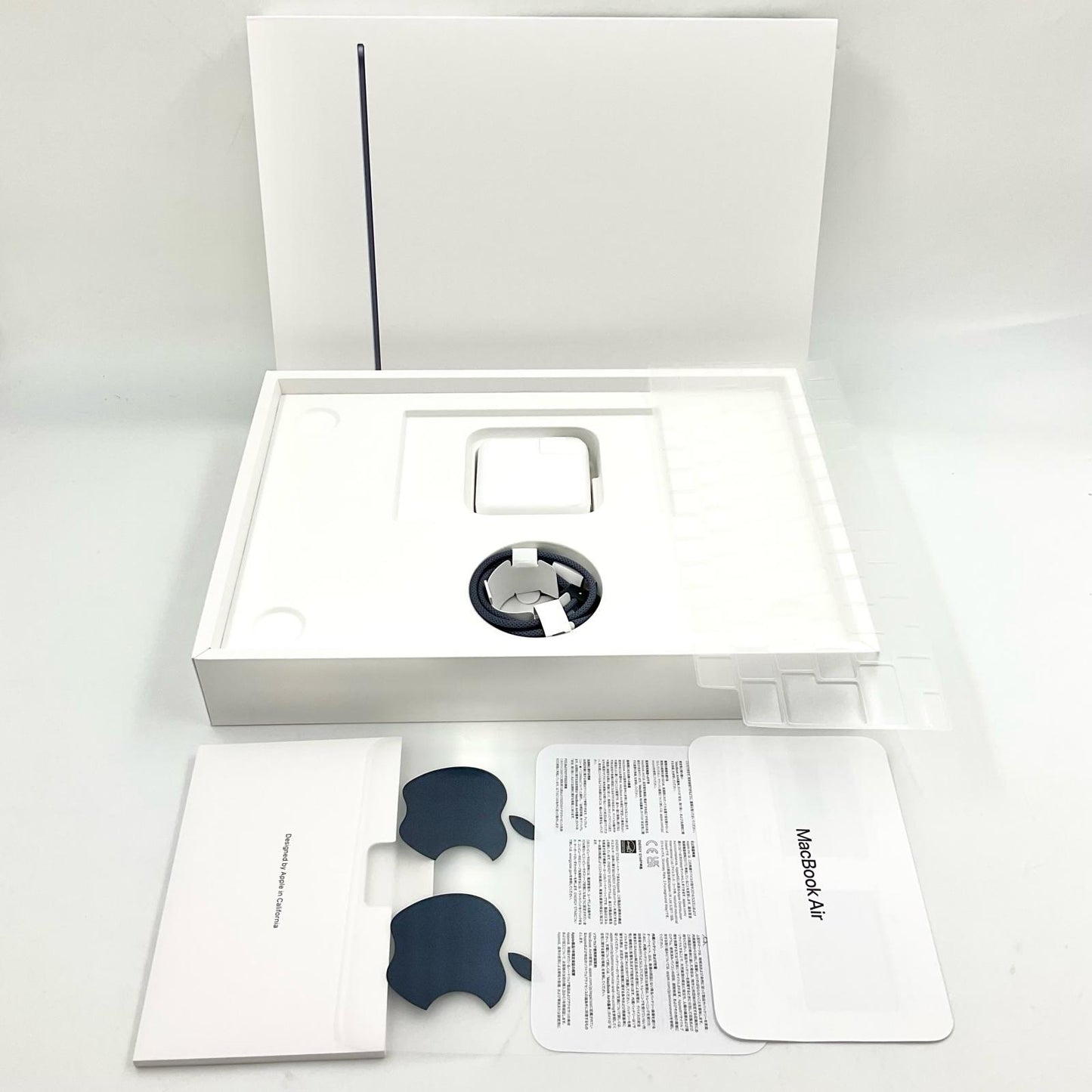 【全額返金保証】【最速発送】Apple MacBook Air 13.6インチ 2022 Apple M2 8GB SSD 256GB ミッドナイト 100% 超美品 動作確認済