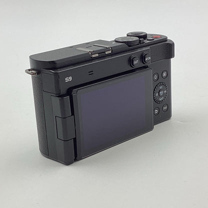 【全額返金保証】【最速発送】Panasonic デジタル一眼 LUMIX DC-S9-K ボディ ジェットブラック 美品 動作確認済