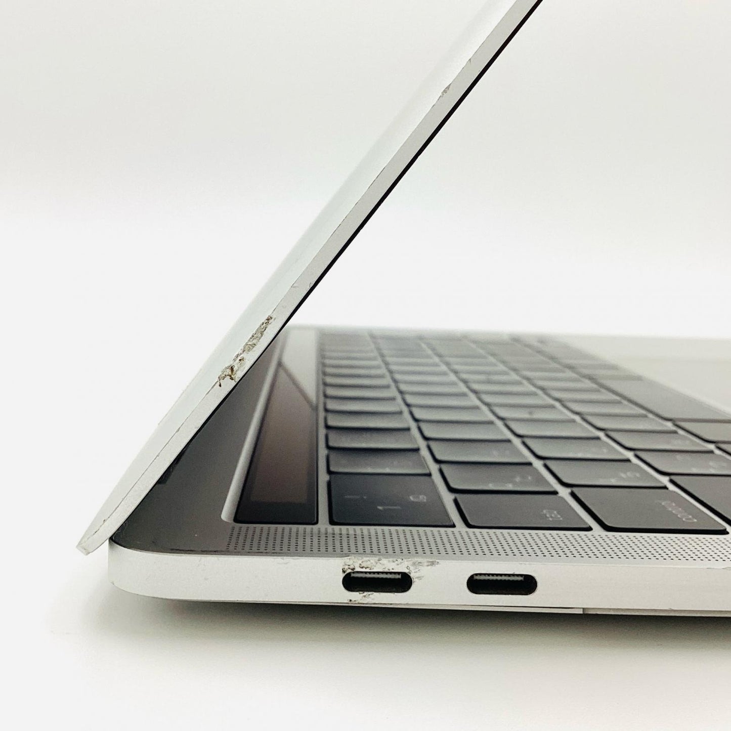 【最速発送】Apple MacBook Pro 13インチ 2016 デュアルコア intel core i5 8GB SSD 512GB シルバー 83.7%【難有】