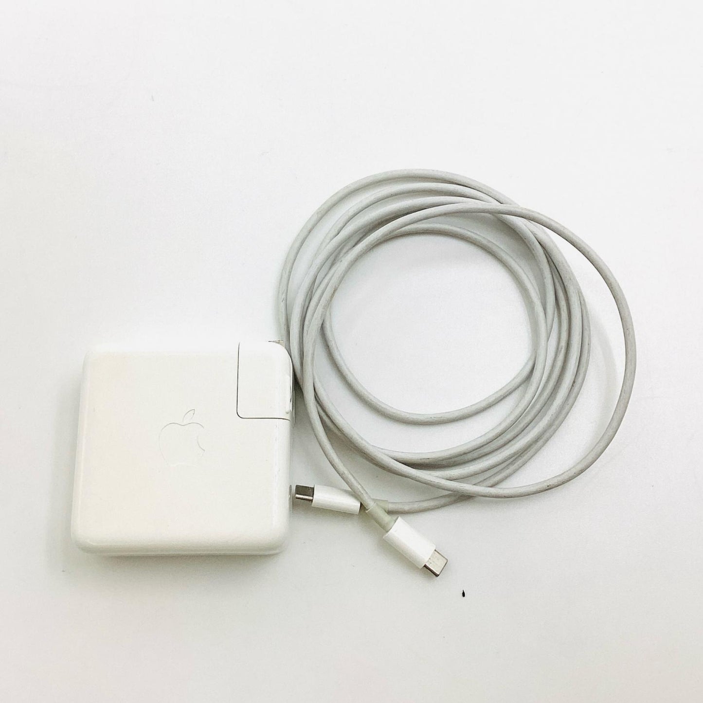 【最速発送】Apple MacBook Pro 13インチ 2016 デュアルコア intel core i5 8GB SSD 512GB シルバー 83.7%【難有】