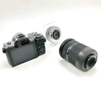 【全額返金保証】【最速発送】OLYMPUS デジタル一眼 OM-D E-M10 Mark IV EZダブルズームキット シルバー 美品 動作確認済