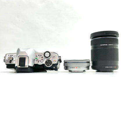 【全額返金保証】【最速発送】OLYMPUS デジタル一眼 OM-D E-M10 Mark IV EZダブルズームキット シルバー 美品 動作確認済