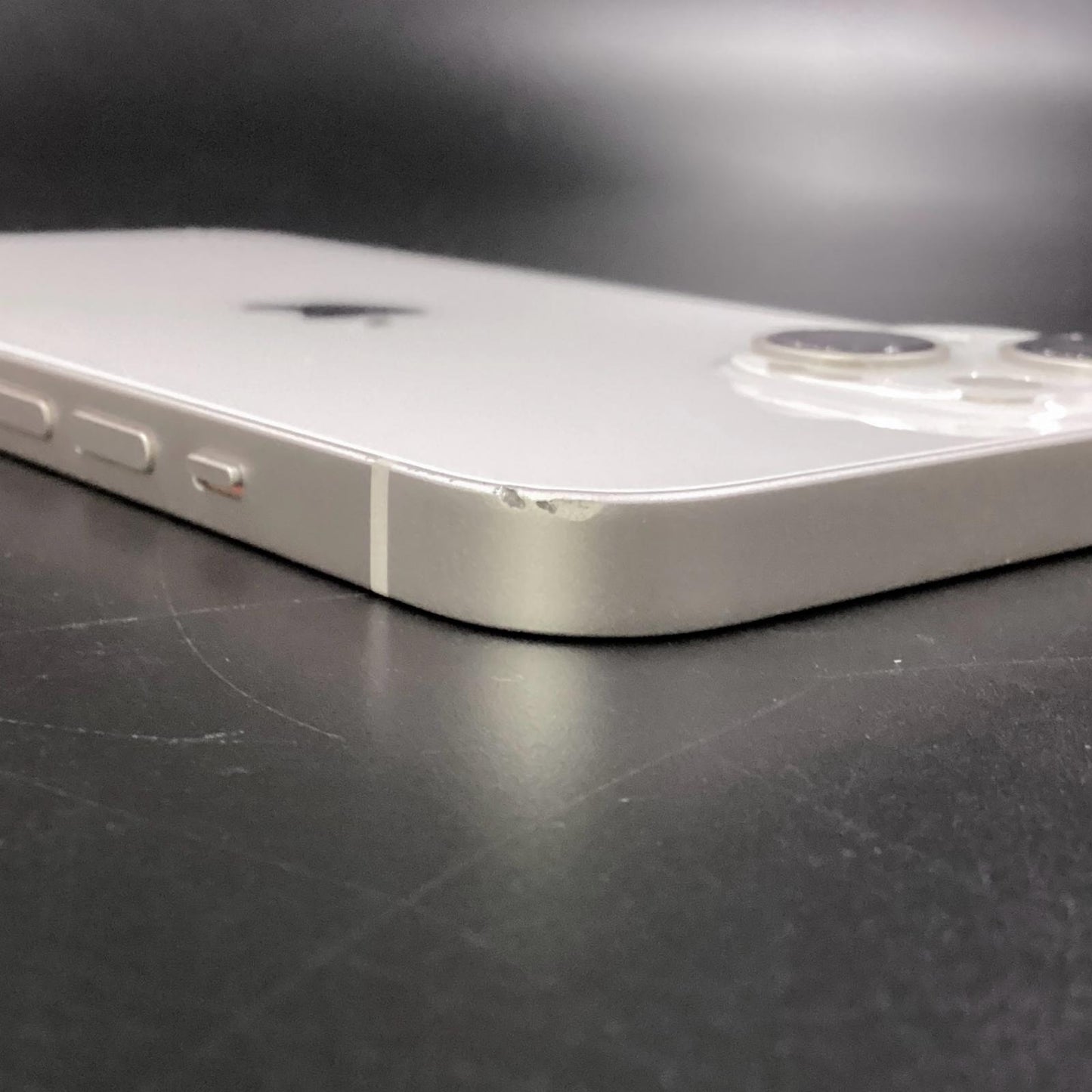 【全額返金保証】【最速発送】Apple iPhone iPhone 13 128GB スターライト docomo SIMフリー 白ロム 動作確認済 75%