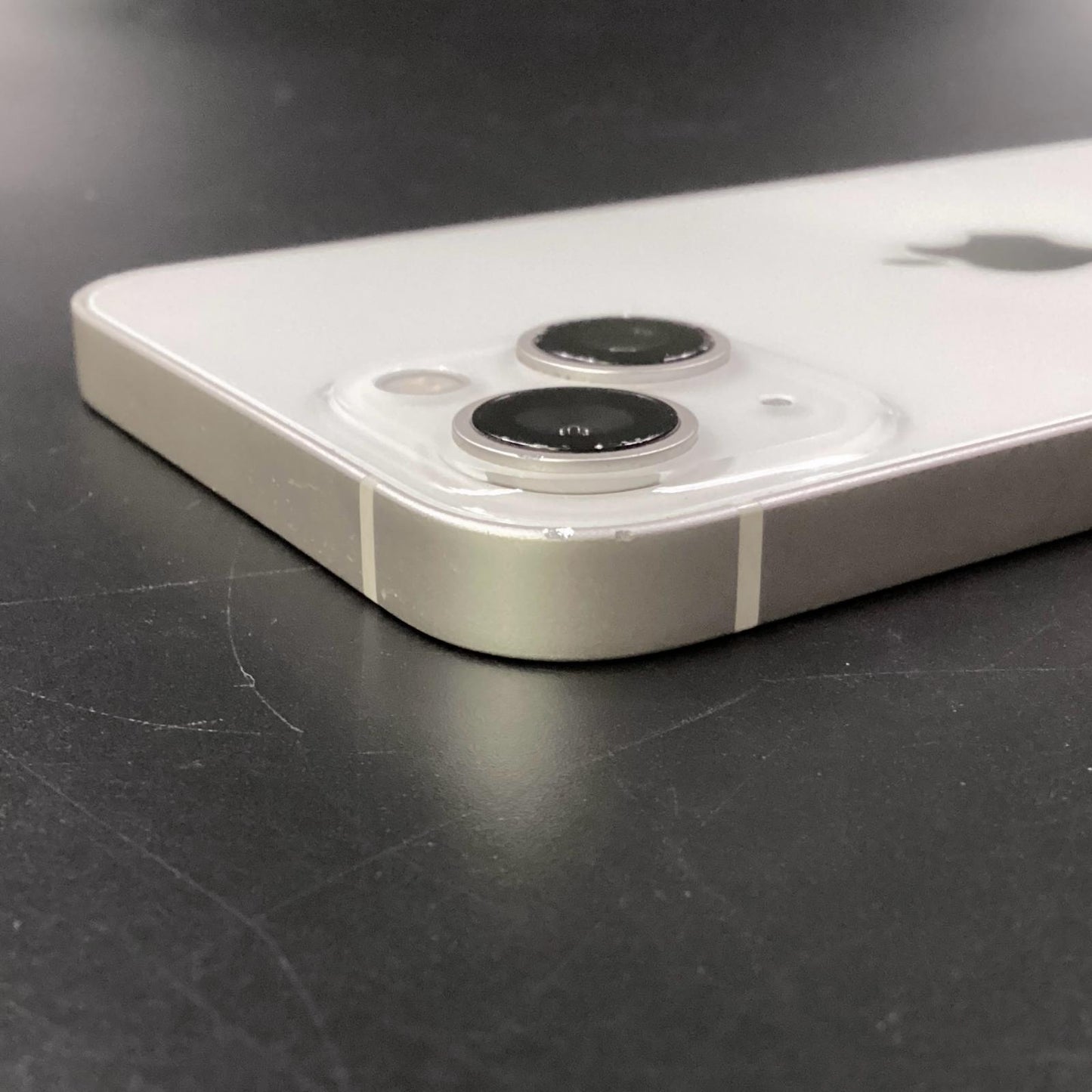 【全額返金保証】【最速発送】Apple iPhone iPhone 13 128GB スターライト docomo SIMフリー 白ロム 動作確認済 75%