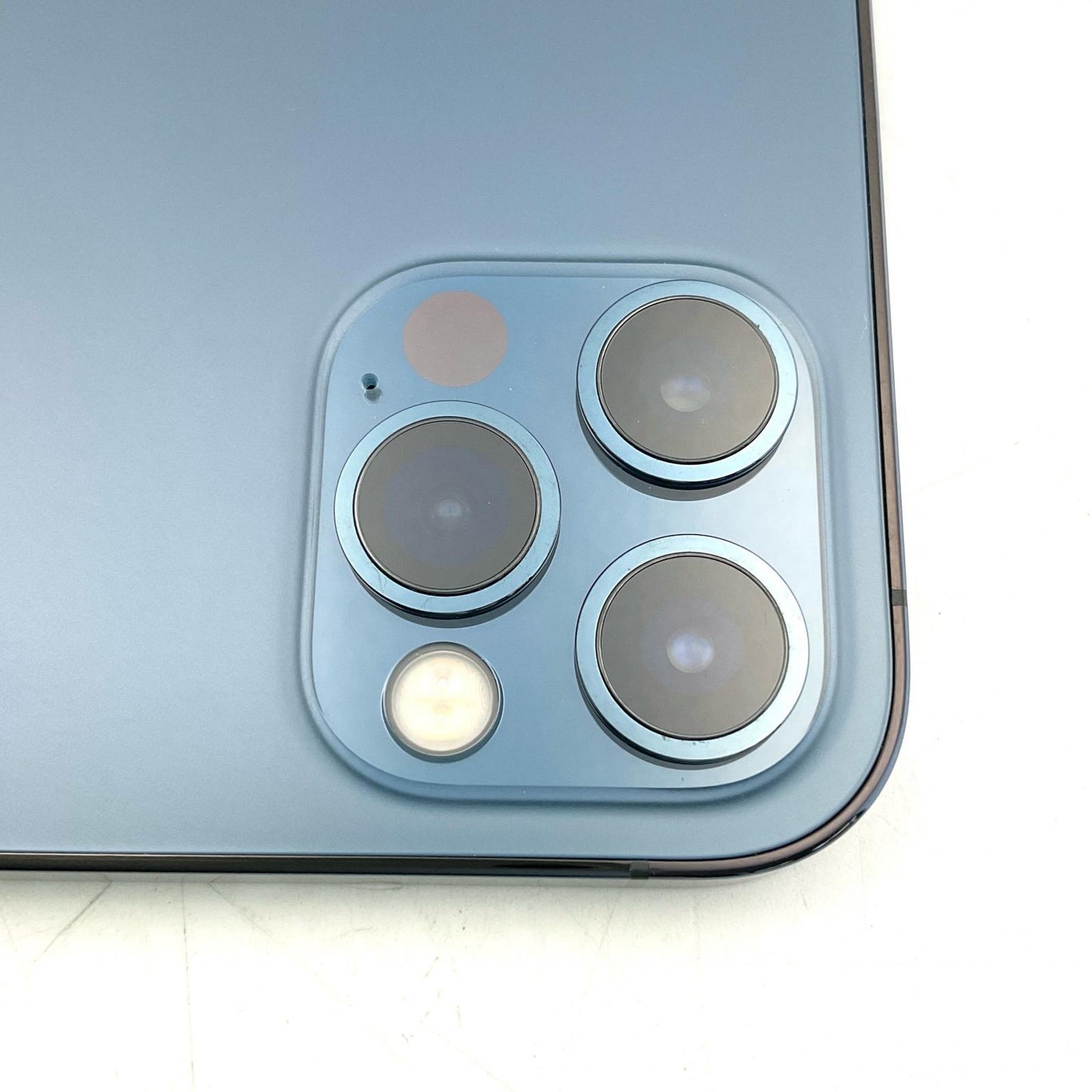 【全額返金保証】【最速発送】Apple iPhone iPhone 12 Pro 256GB パシフィックブルー docomo SIMフリー 白ロム 動作確認済 76%