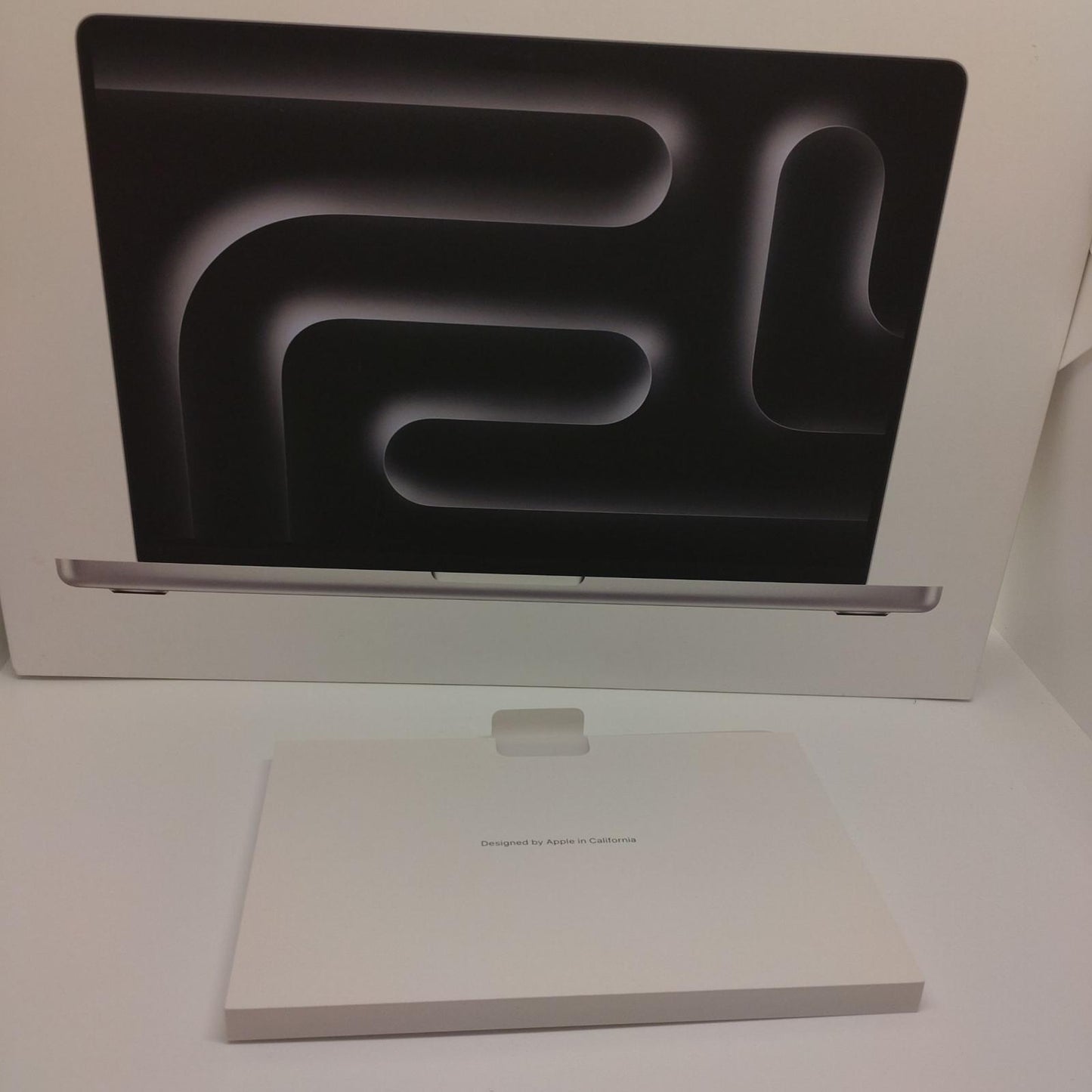 【全額返金保証】【最速発送】Apple MacBook Pro 14.1インチ 2023 M3Pro 11/14 Core 18GB M.2 SSD 512GB シルバー 美品 動作確認済