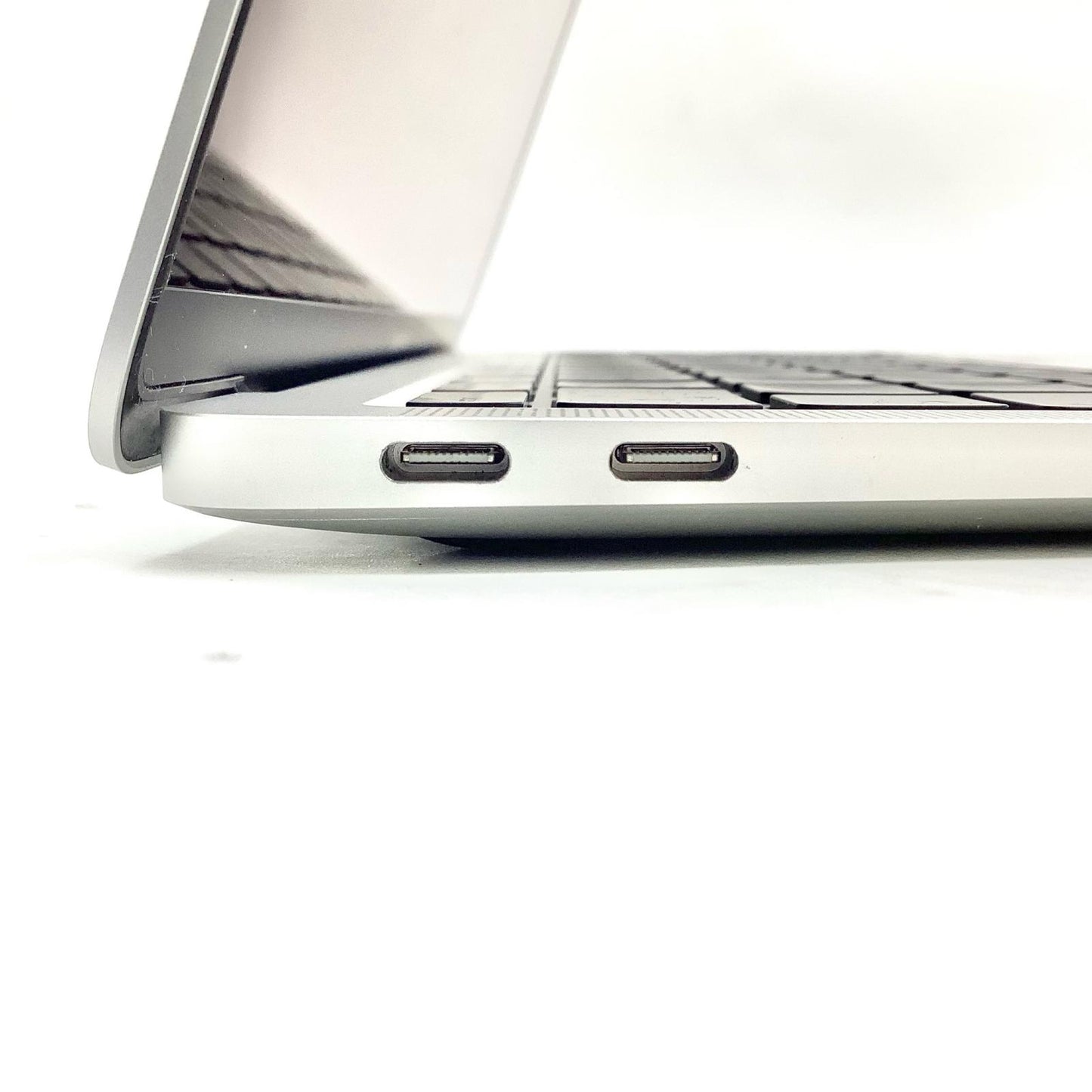 【全額返金保証】【最速発送】Apple MacBook Air 13インチ 2020 1.2 GHz クアッドコア Intel Core i7 16GB SSD 256GB シルバー 97.7% 美品 動作確認済