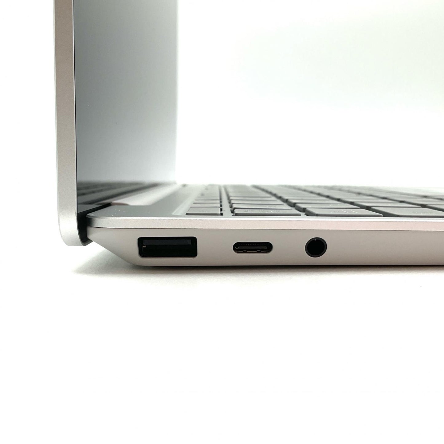 【全額返金保証】【最速発送】Microsoft Surface Laptop Go 3 2013 12th Gen Intel(R) Core(TM) i5-1235U 2.50GHz 8GB SSD 128GB 96.1% 美品 動作確認済