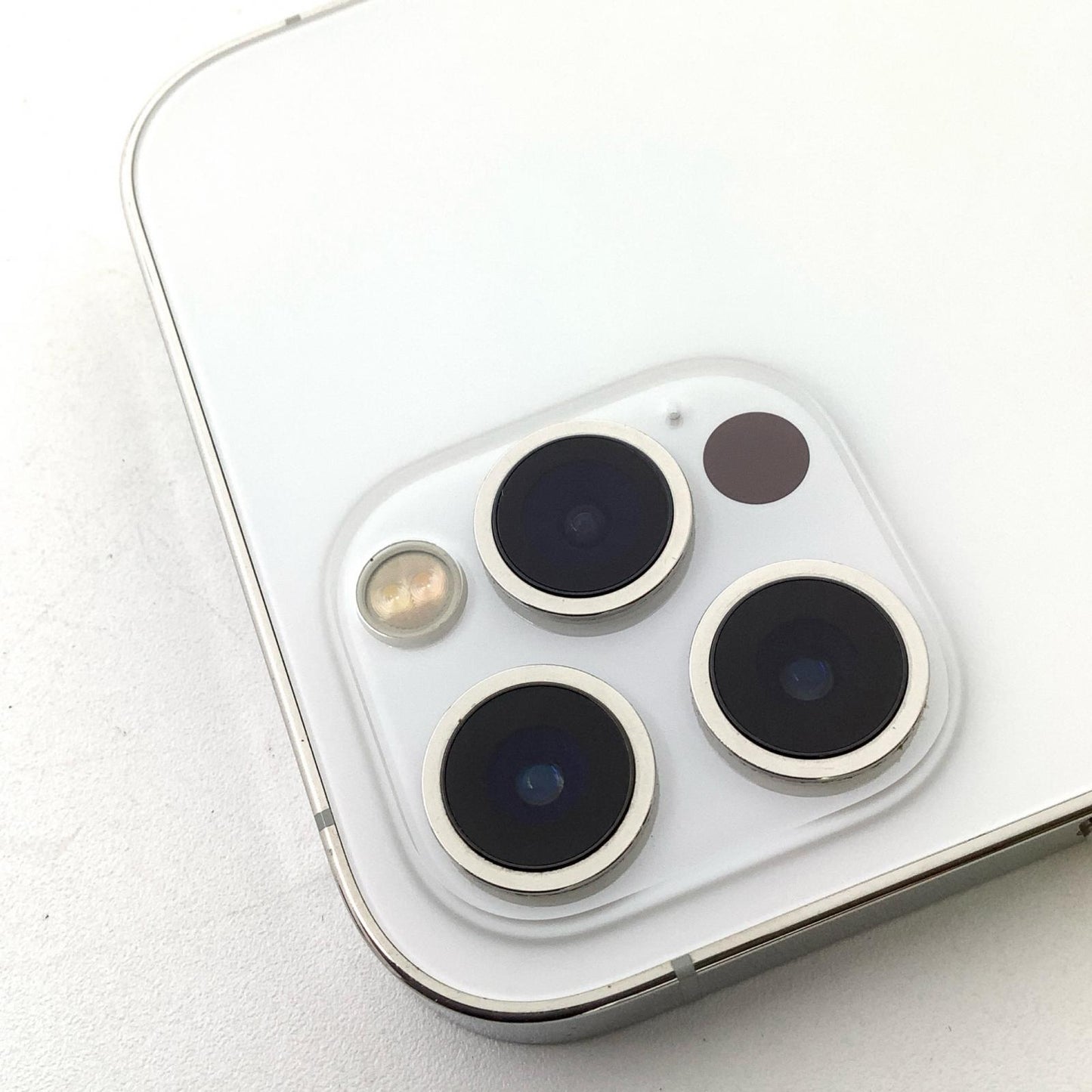 【全額返金保証】【最速発送】Apple iPhone iPhone 12 Pro 256GB シルバー au SIMフリー 白ロム 動作確認済 78%