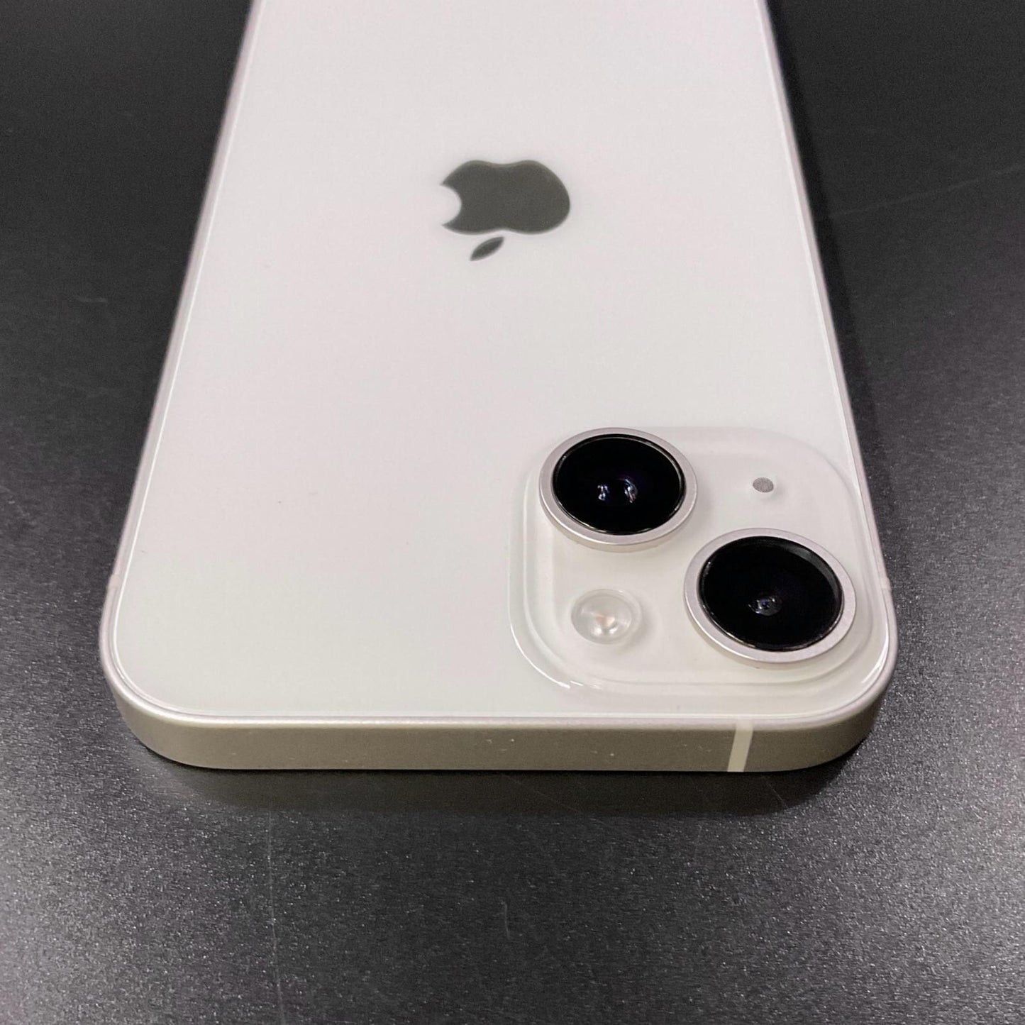 【全額返金保証】【最速発送】Apple iPhone iPhone 14 128GB スターライト docomo 白ロム 動作確認済 87%