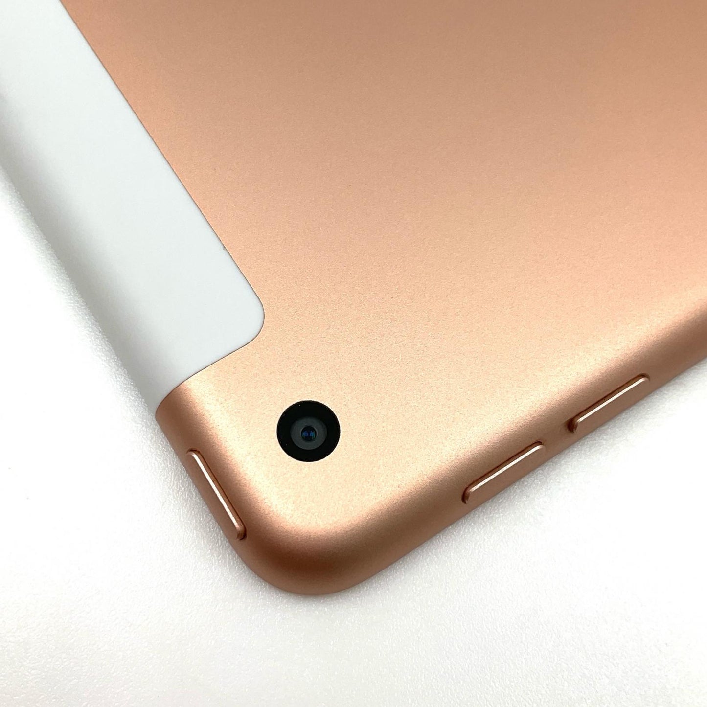 【全額返金保証】【最速発送】Apple iPad iPad 10.2インチ 第7世代 32GB ゴールド WiFi+Cellular Softbank 白ロム 動作確認済
