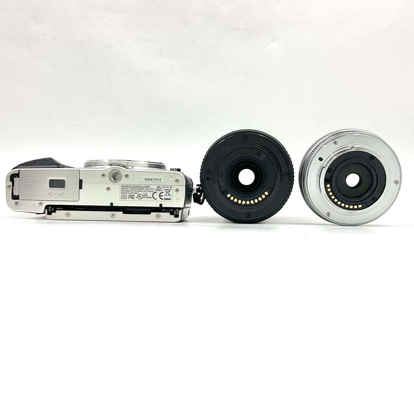 【全額返金保証】【最速発送】OLYMPUS デジタル一眼 PEN Lite E-PL7 EZダブルズームキット シルバー 美品 動作確認済