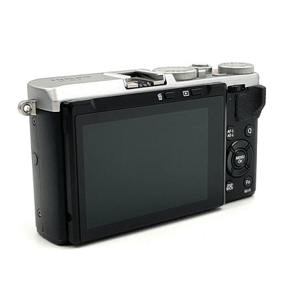 【全額返金保証】【最速発送】FUJIFILM コンパクトデジタルカメラ X70 シルバー 美品 動作確認済