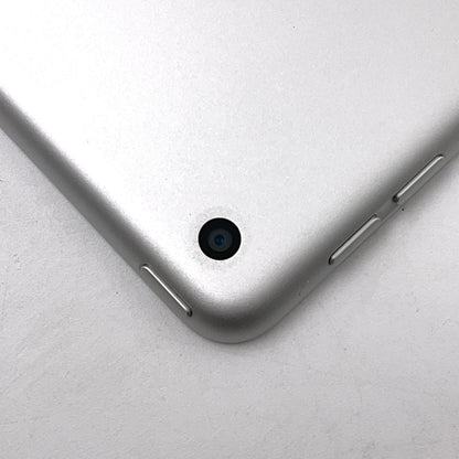 【全額返金保証】【最速発送】Apple iPad iPad 10.2インチ 第9世代 64GB シルバー Wi-Fi 動作確認済