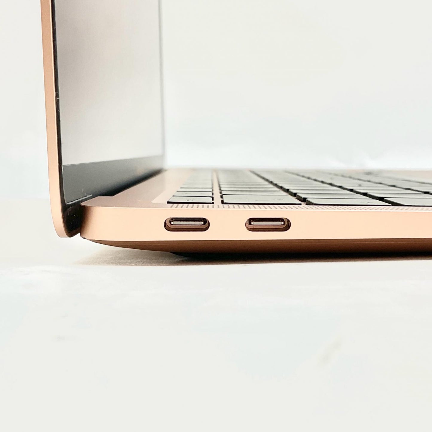 【全額返金保証】【最速発送】Apple MacBook Air 13.3インチ 2020 Apple M1 8GB SSD 256GB ゴールド 98% 美品 動作確認済